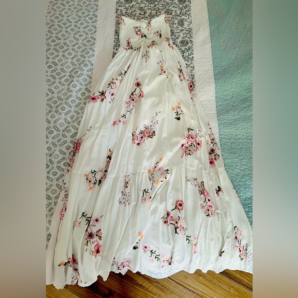 Plum pretty sugar size M/L maxi dress.